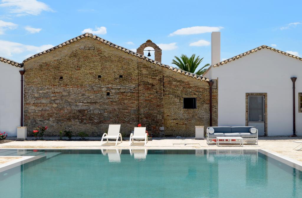 Masseria Celentano Relais & Agriturismo San Severo Habitación foto